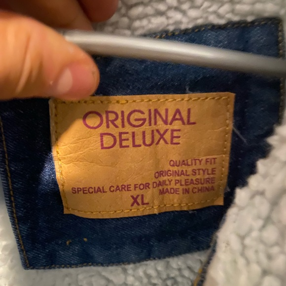 Men’s Jacket - Picture 3 of 4